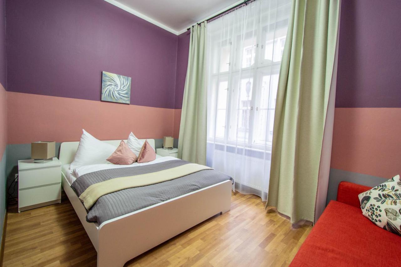 Ruzova Apartment By Ruterra Prága Kültér fotó