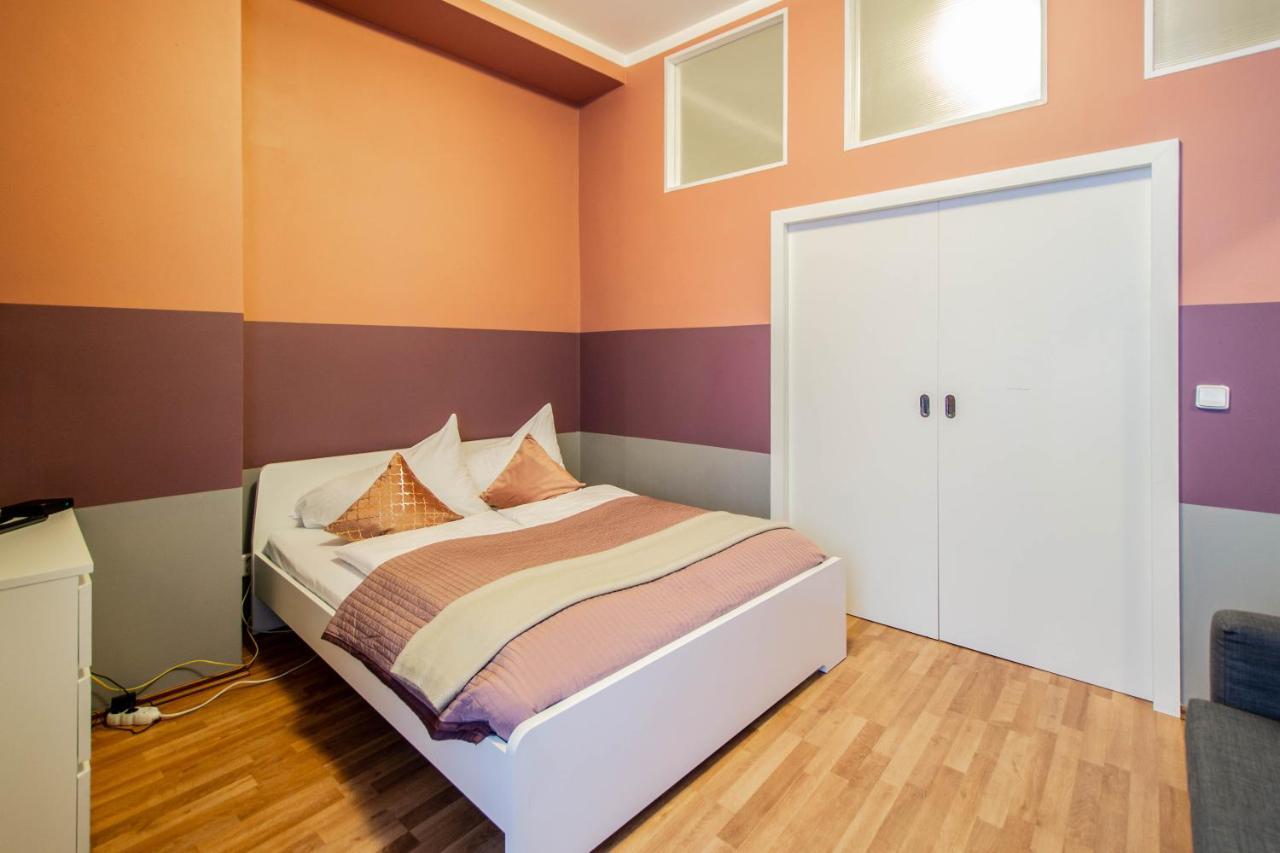 Ruzova Apartment By Ruterra Prága Kültér fotó