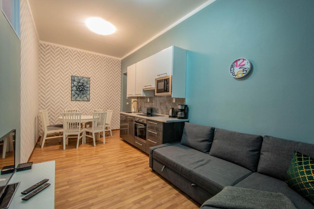 Ruzova Apartment By Ruterra Prága Kültér fotó